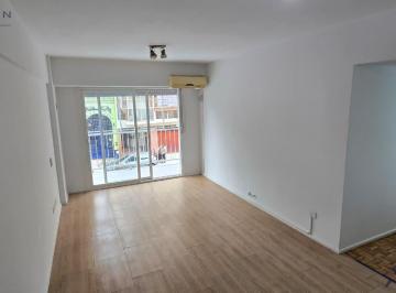 Departamento · 50m² · 3 Ambientes · Hidalgo 1000 Departamento 3 Ambientes con Balcon Corrido Al Frente a m del Parque Centenario