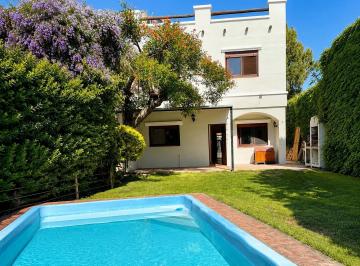 Casa · 140m² · 6 Ambientes · 1 Cochera · Alquiler Casa en Fisherton