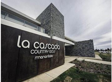 CP56L6FQ7ZGBDDE5CM2KRU36RY.jpg · Terreno en La Cascada Country Golf
