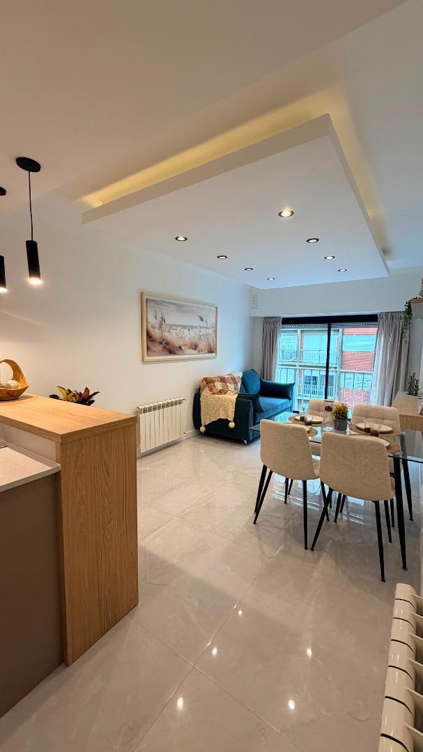 Depto 3 amb, 52m² reciclado con balcón — Centro