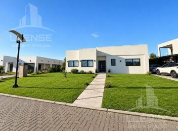 Casa · 130m² · 4 Ambientes · Casa 4 Ambientes en Una Plata, Lote Central, en Venta - Hudson Park