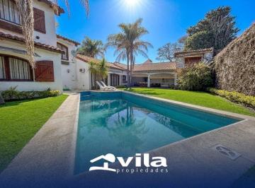VLA-VLA-2352_2 · Chalet Neocolonial de Categoría | 4 Dorm (1 Suite) | Piscina y Parque | Lote 496