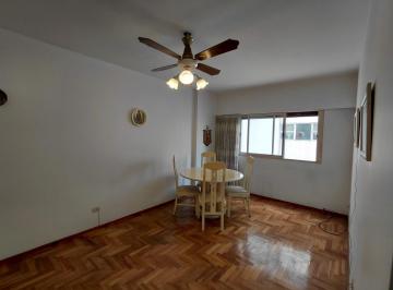 Departamento de 2 ambientes, Parque Patricios · Alquilo Depto, 2 Ambientes Amplios y Luminosos. Excelente Ubicación y Bajas Exp