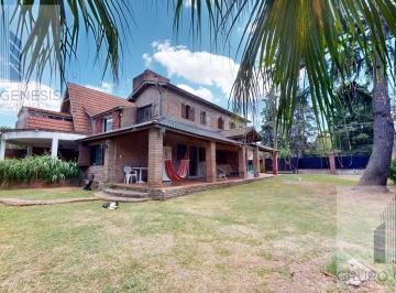 LATERAL/PATIO · Venta Casa/chalet 6 Ambientes con Pileta y Quincho - Barrio Lopez Camelo