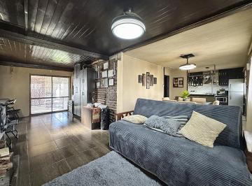 Casa · 150m² · 3 Ambientes · 1 Cochera · Venta/permuta: Casa de 1 Dormitorio con Quincho y Pileta. Cañada de Gómez.