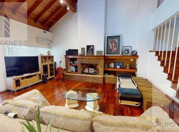 Living · Venta Casa 6 Amb Concordia y Av Jonte - Amplias Cocheras y Jardin