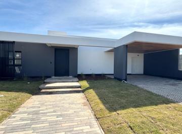 Casa · 198m² · 5 Ambientes · 2 Cocheras · Quebradas de Manantiales - Casa en Planta Baja 3d 3b
