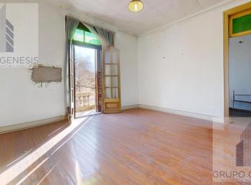 PH · 173m² · 5 Ambientes · Venta PH Aranguren Al 3800 1er Piso con Terraza