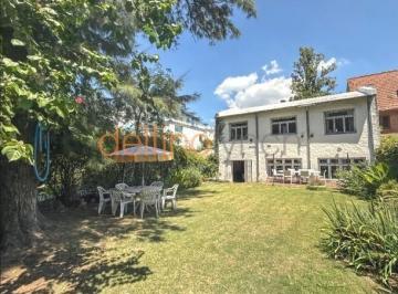 Casa · 240m² · 5 Ambientes · 2 Cocheras · Casa en Venta en La Horqueta - Lomas de San Isidro - San Isidro