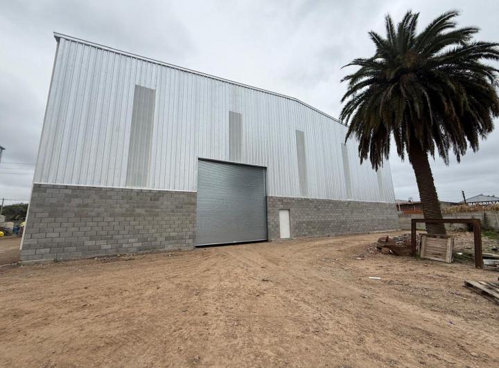 Bodega-Galpón · 900m²