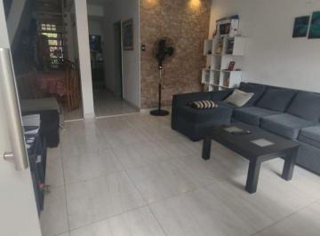 PH · 85m² · 5 Ambientes · 1 Cochera · Venta PH 5 Ambientes Ramos Mejía