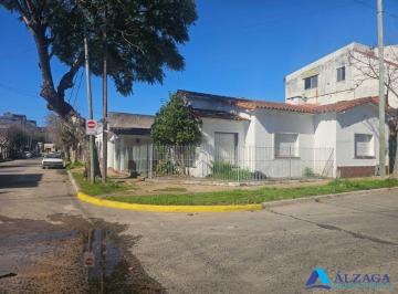 Casa de 3 ambientes, Quilmes · Casa de 140 m² con 2 Dorm. en Alquiler en Bernal Este