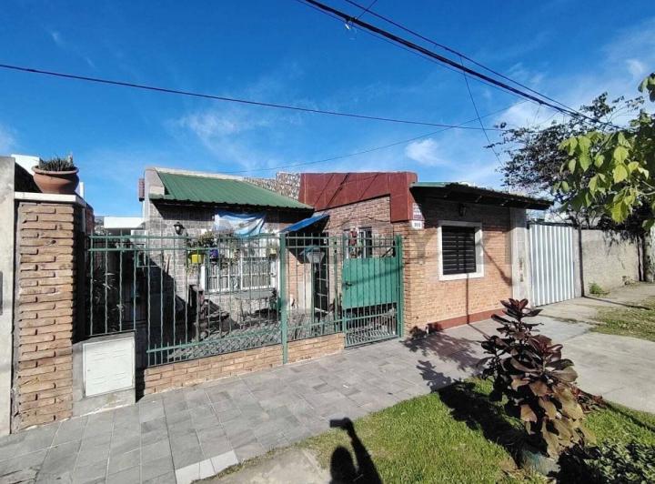 Casa · 140m² · 4 Ambientes · 1 Cochera