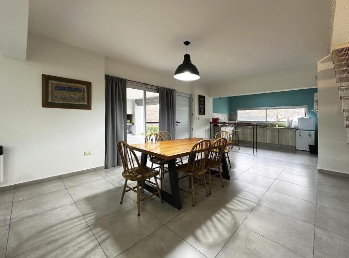 Casa · 117m² · 3 Ambientes · 1 Cochera