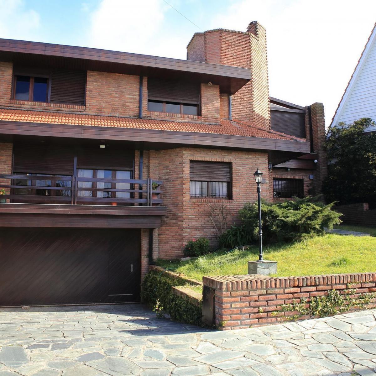 Exclusiva residencia en tres niveles – confort, amplitud Y excelentes vistas