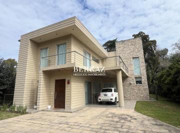 Casa · 202m² · 5 Ambientes · 1 Cochera · Casa Venta 3 Dorm. Barrio La Martinica, Lote de 629 m² Pilar, Zona Norte
