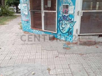 Local comercial · 750m² · Complejo Deportivo con Pileta a La Venta en El Partido de La Plata