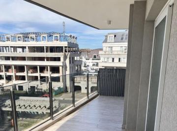Departamento · 92m² · 2 Ambientes · 1 Cochera · Departamento en Alquiler en Torre Cristal