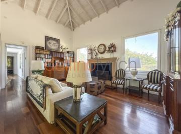 Casa · 215m² · 7 Ambientes · Casa en Venta en Estancias del Pilar - Barrio del Golf