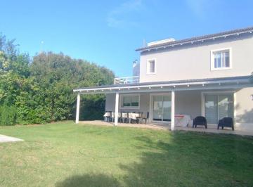 Casa · 242m² · 6 Ambientes · Casa en Venta, Los Arboles, Valle Escondido