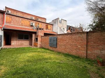 Casa · 120m² · 4 Ambientes · 1 Cochera · Excelente Duplex en Alquiler Proximo a Panamericana