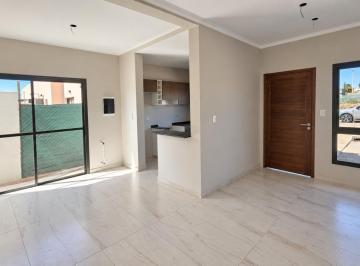 Casa · 60m² · 3 Ambientes · 1 Cochera · Casa 2 Dorm a Estrenar en Pinar de Sol IX - Entrega Inmediata