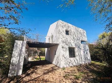 Casa · 80m² · 1 Ambiente · 1 Cochera · Oportunidad Duplex en Venta | Bº Cuatro Horizontes | Villa General Belgrano