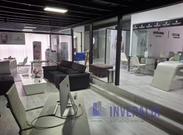 Oficina comercial · 300m² · 4 Ambientes · Oficina en Villa Lynch