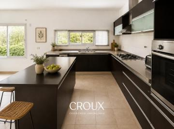 Casa · 1500m² · 4 Ambientes · 6 Cocheras · Casa Una Sola Planta en Venta en El Bosque