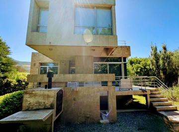 Casa de 7 ambientes, Cariló · Casa Amoblada en Venta en Cariló