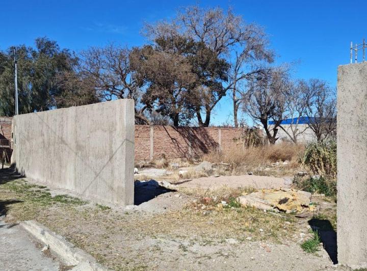 Terreno · 1225m²