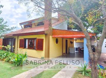 Casa · 136m² · 4 Ambientes · 2 Cocheras · Venta Casa Quinta Paso del Rey