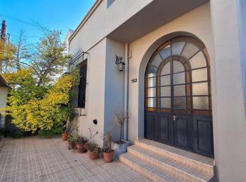 Casa · 155m² · 6 Ambientes · 2 Cocheras · Casa de Estilo, 3 Dorm., Apta Crédito