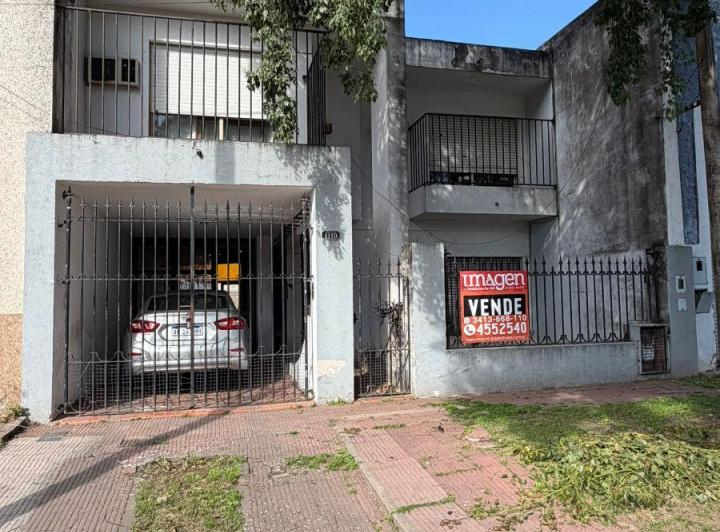 Casa · 140m² · 1 Ambiente · 3 Cocheras