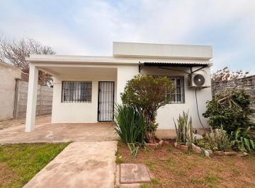 Casa · 170m² · 3 Ambientes · 1 Cochera · Venta Casa 3 Ambientes Ituzaingo Norte