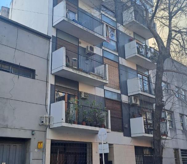 2 Amb Ampl - Balcón C - Frente Algunos Muebles Lumin Muy Bueno