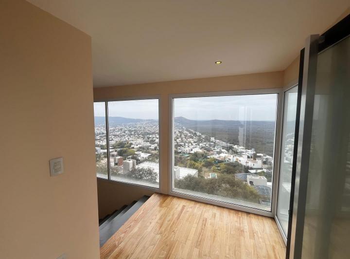 Casa · 290m² · 6 Ambientes