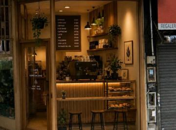 Local comercial , Retiro · Excelente Local Sobre Av Santa Fe Al 1200 con Depósito