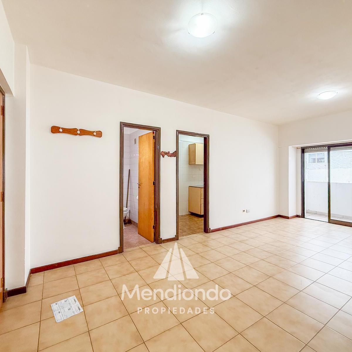Venta / departamento apto crédito monoambiente al contrafrente con balcón
