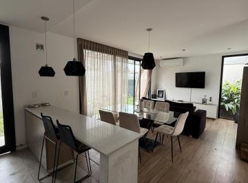 Casa · 105m² · 3 Ambientes · Casa en Venta