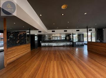 Local comercial · 201m² · 6 Ambientes · Local Gastronomico, Dique 3, Puerto Madero