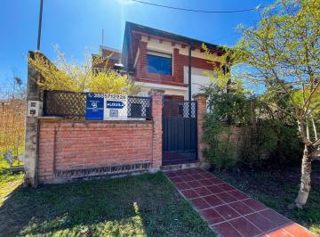 Casa · 432m² · 10 Ambientes · 2 Cocheras · Alquiler Casa Dptos Los Perales