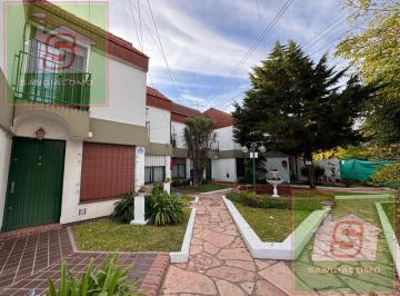 PH · 60m² · 3 Ambientes · 1 Cochera · Dúplex. Adrogue