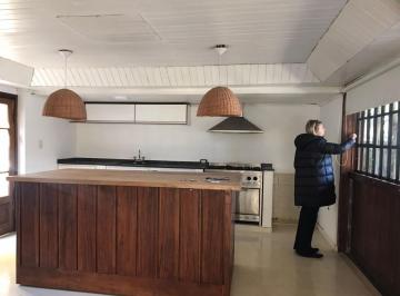 Casa · 206m² · 4 Ambientes · Casa en Alquiler y Venta en Punta Chica