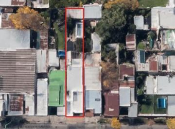 Casa · 130m² · 5 Ambientes · 1 Cochera · Casa 4 Dorm., Haramboure N° 469, Ensenada