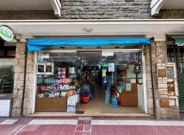Local comercial · 80m² · 2 Ambientes · Local en Venta en Barrio La Perla 11 de Septiembre 2801
