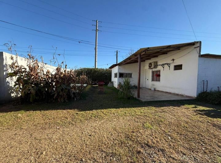 Casa · 100m² · 4 Ambientes · 2 Cocheras