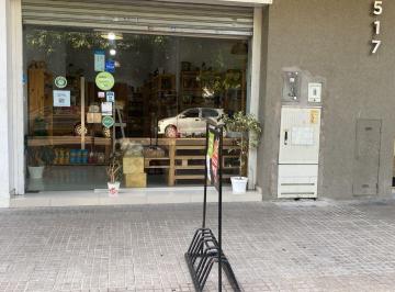 Fondo de comercio · 47m² · Venta de Fondo de Comercio "Dietetica".