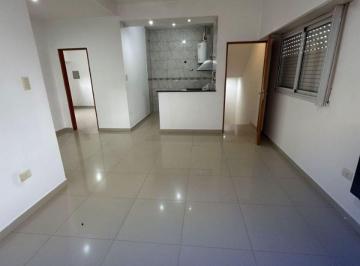 Departamento de 3 ambientes, La Plata · Alquiler Departamento 2 Dorm. en Planta Alta