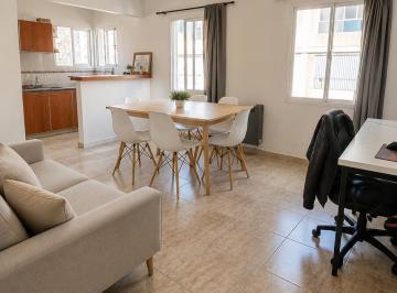 Departamento de 2 ambientes, Bahía Blanca · Hermoso Dto Centrico. Al Frente, Muy Amplio.